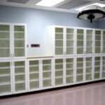 Hospital Operating Room Cabinets in White/White